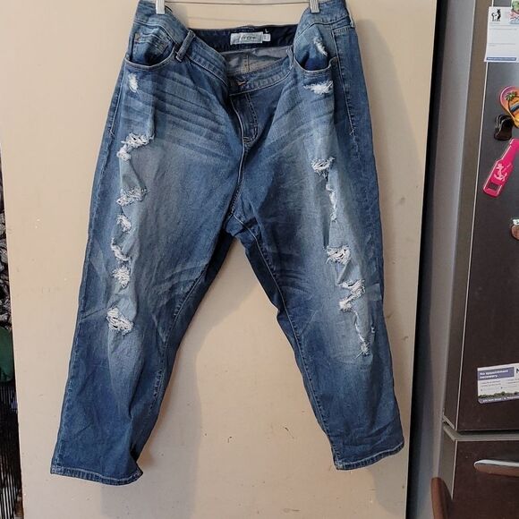 torrid Denim - Torrid Distressed Size 22 jeans 👖